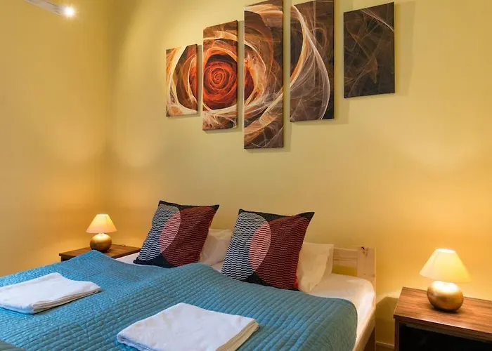 Big Cosy RETRO Apt, FREE PARKING, 15min OldTown&Kazimierz - by Homelike Krakow